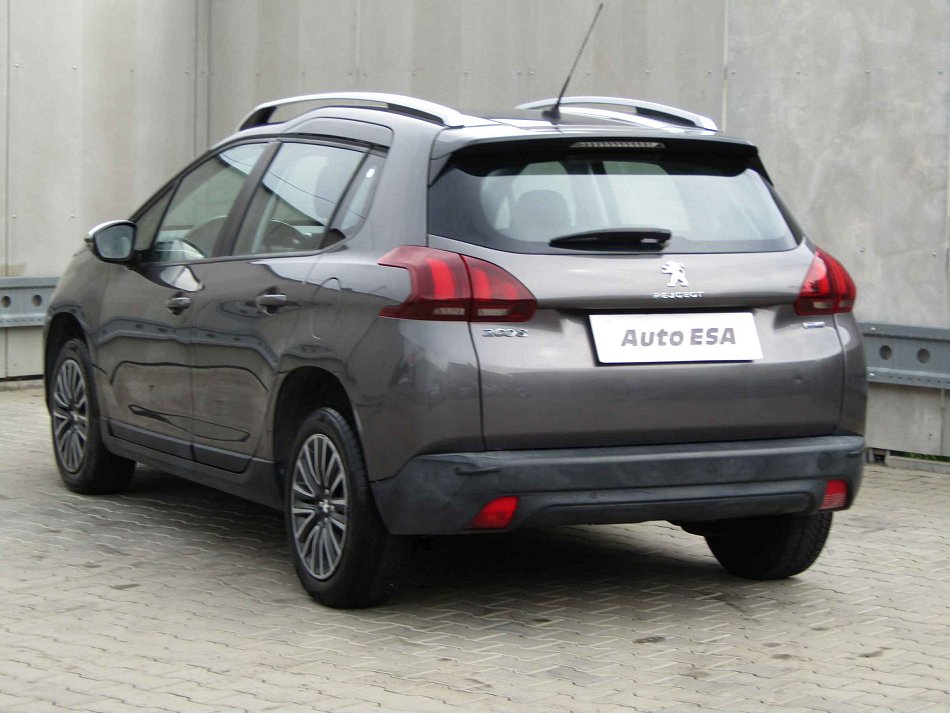Peugeot 2008 1.2 VTi 