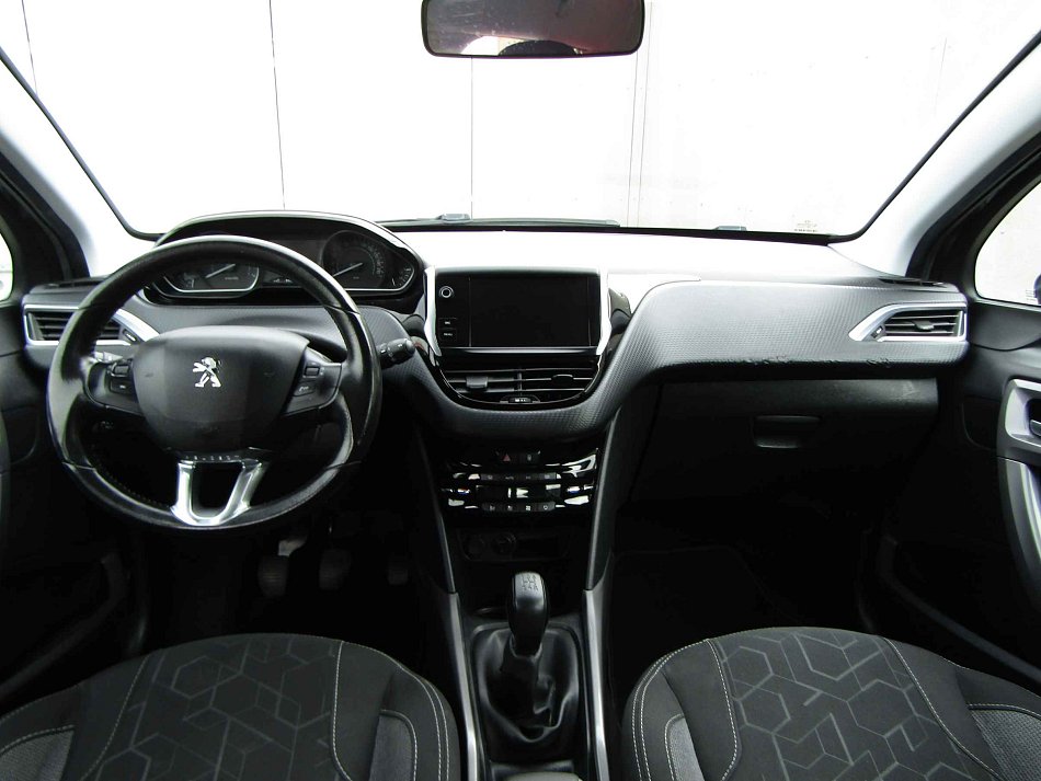 Peugeot 2008 1.2 VTi 