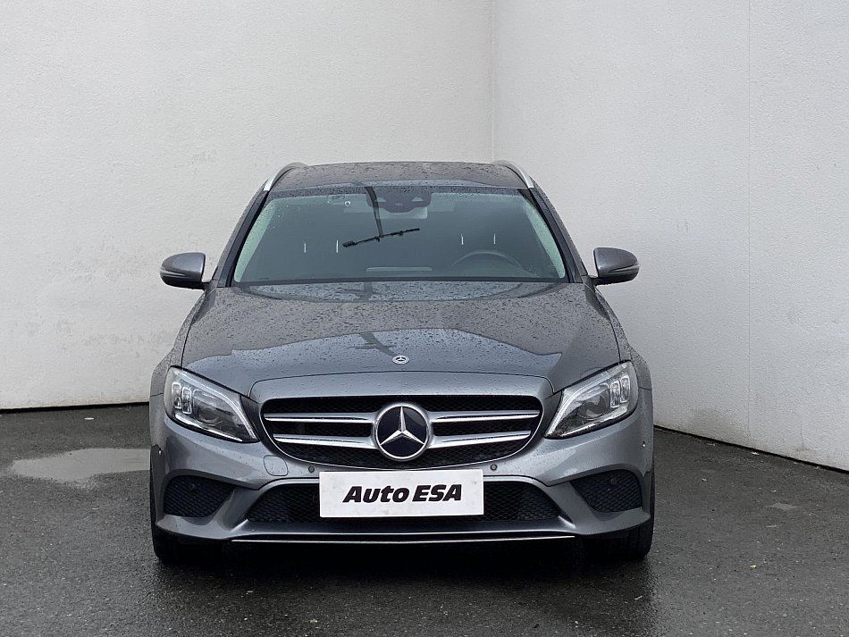 Mercedes-Benz Třída C 2.0CDi  C220