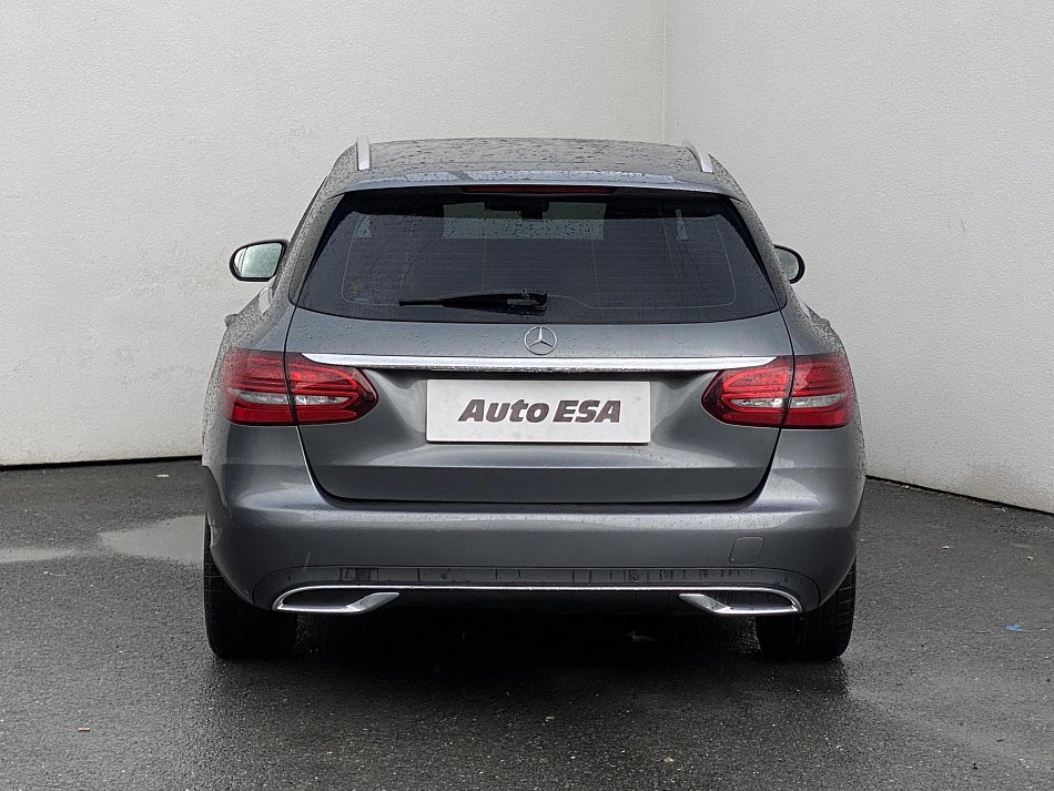Mercedes-Benz Třída C 2.0CDi  C220
