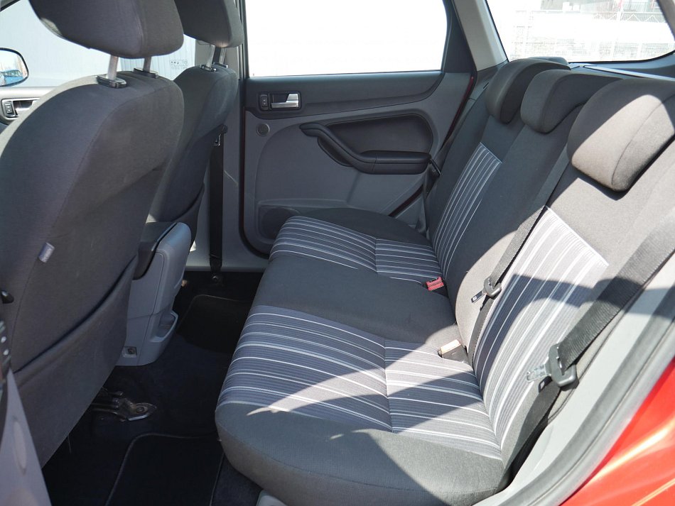Ford Focus 1.6i 