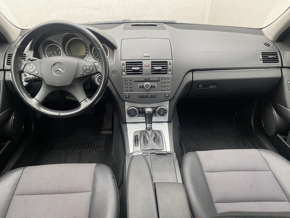 Mercedes-Benz Třída C 2.2 CDi Avantgarde C220