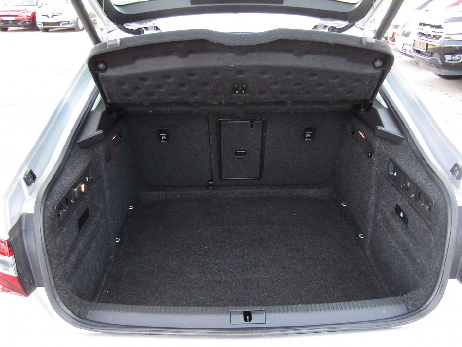 Škoda Superb III 1.8 TSi Style