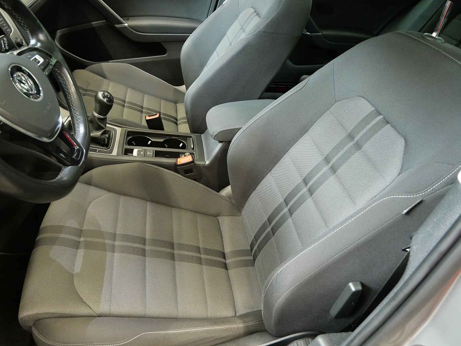 Volkswagen Golf 1.2TSi 