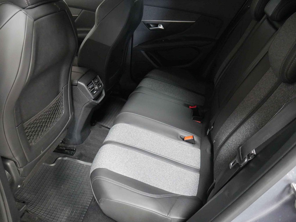 Peugeot 3008 1.5 HDi 