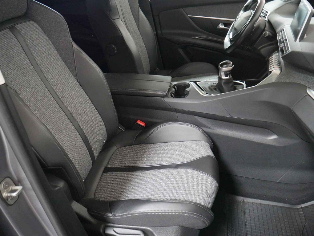 Peugeot 3008 1.5 HDi 