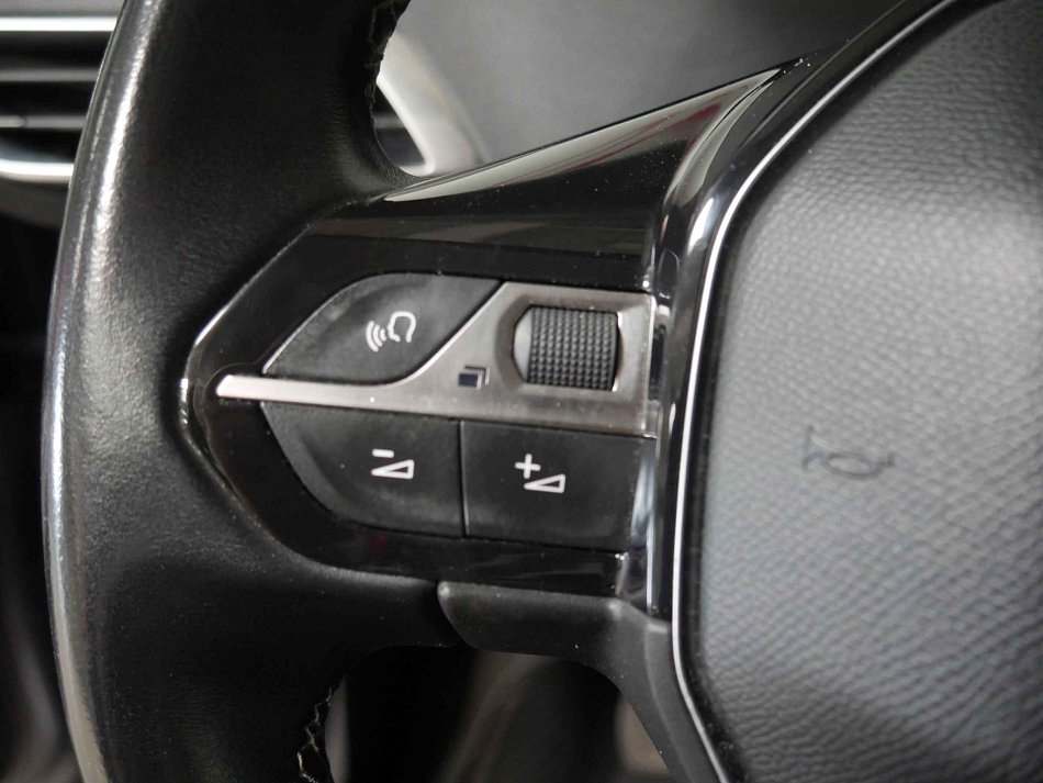 Peugeot 3008 1.5 HDi 