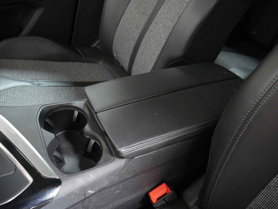 Peugeot 3008 1.5 HDi 