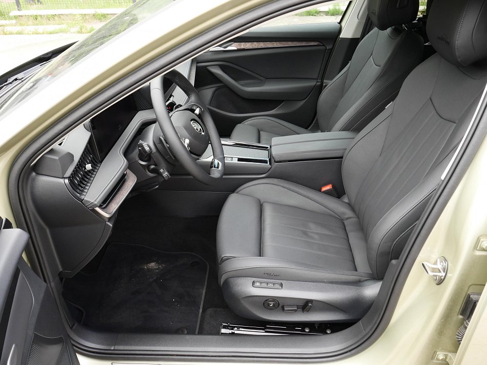 Škoda Superb IV 2.0 TDi L&K 4x4