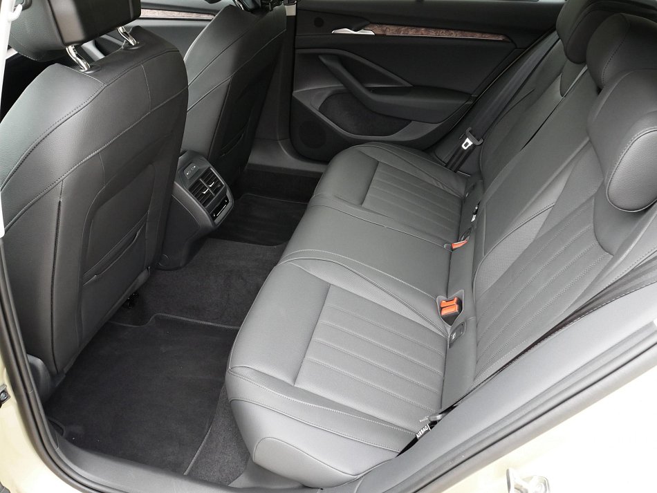 Škoda Superb IV 2.0 TDi L&K 4x4