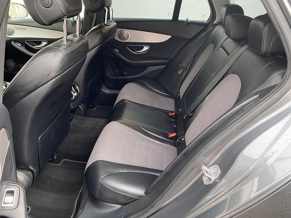 Mercedes-Benz Třída C 2.0CDi  C220