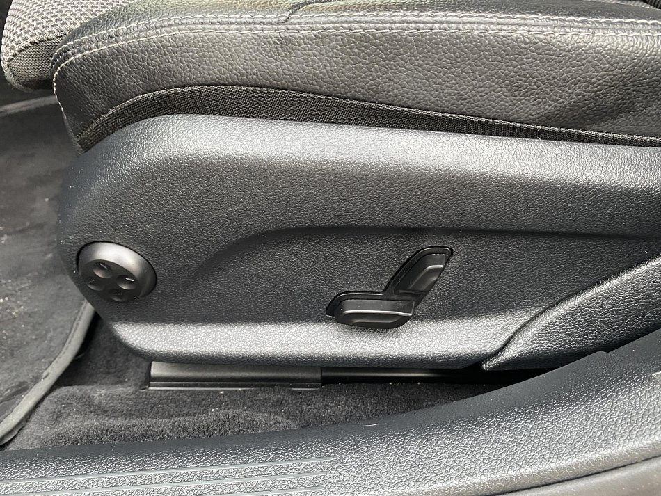 Mercedes-Benz Třída C 2.0CDi  C220