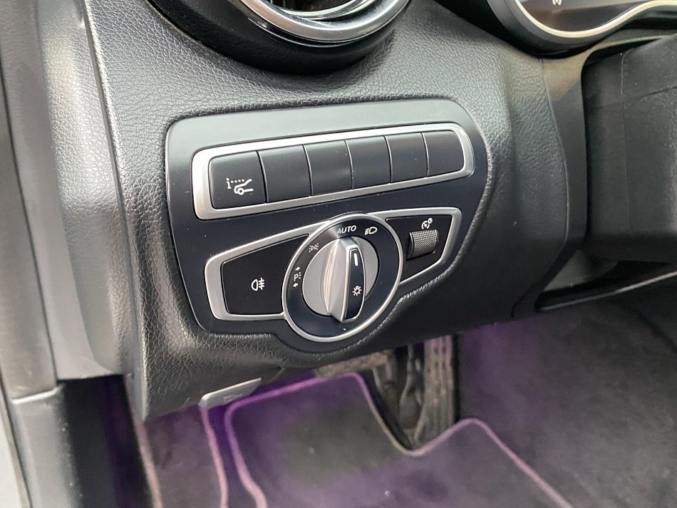 Mercedes-Benz Třída C 2.0CDi  C220