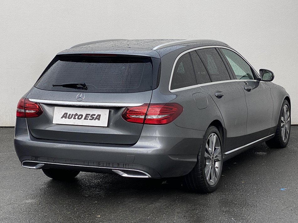 Mercedes-Benz Třída C 2.0CDi  C220