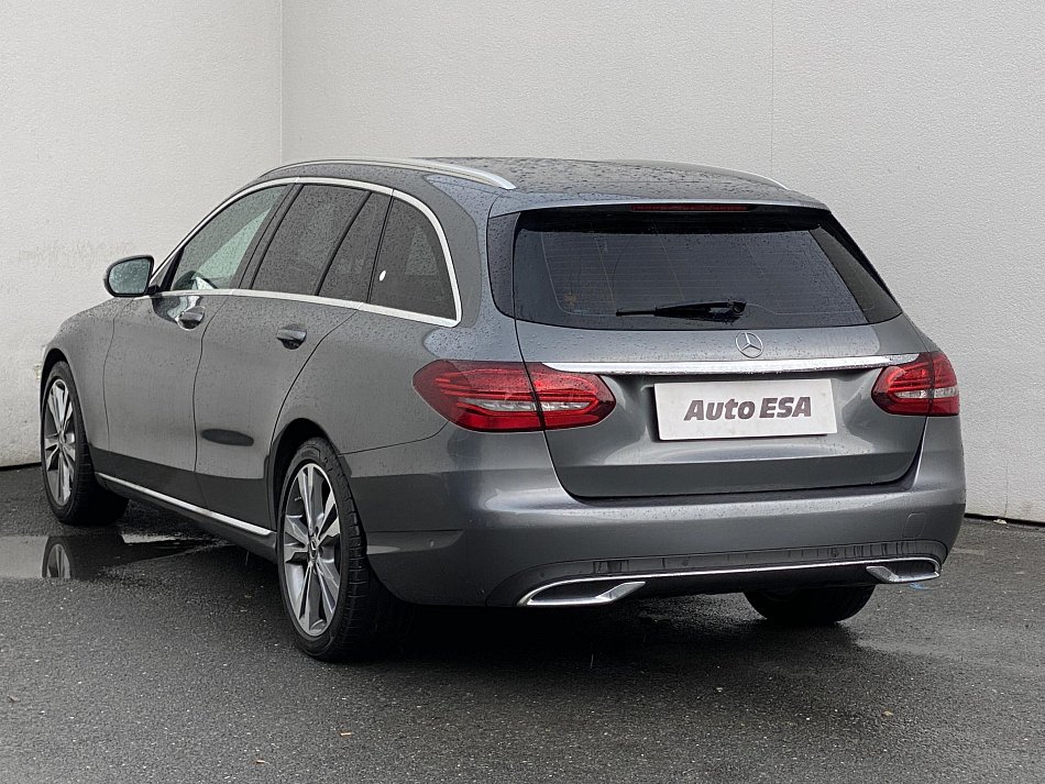 Mercedes-Benz Třída C 2.0CDi  C220