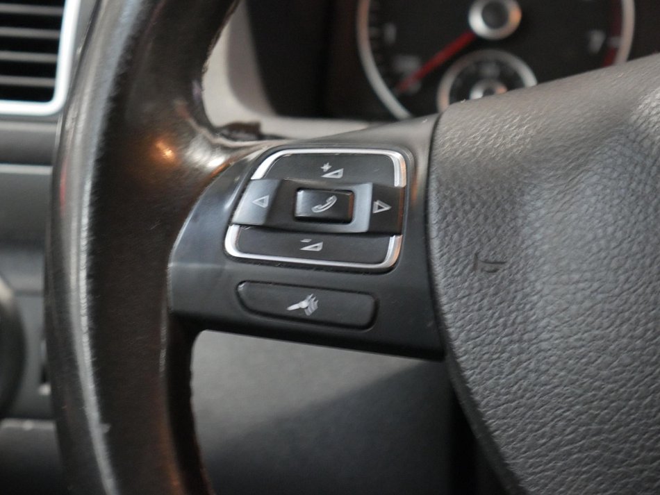Volkswagen Touran 1.4 TSi 