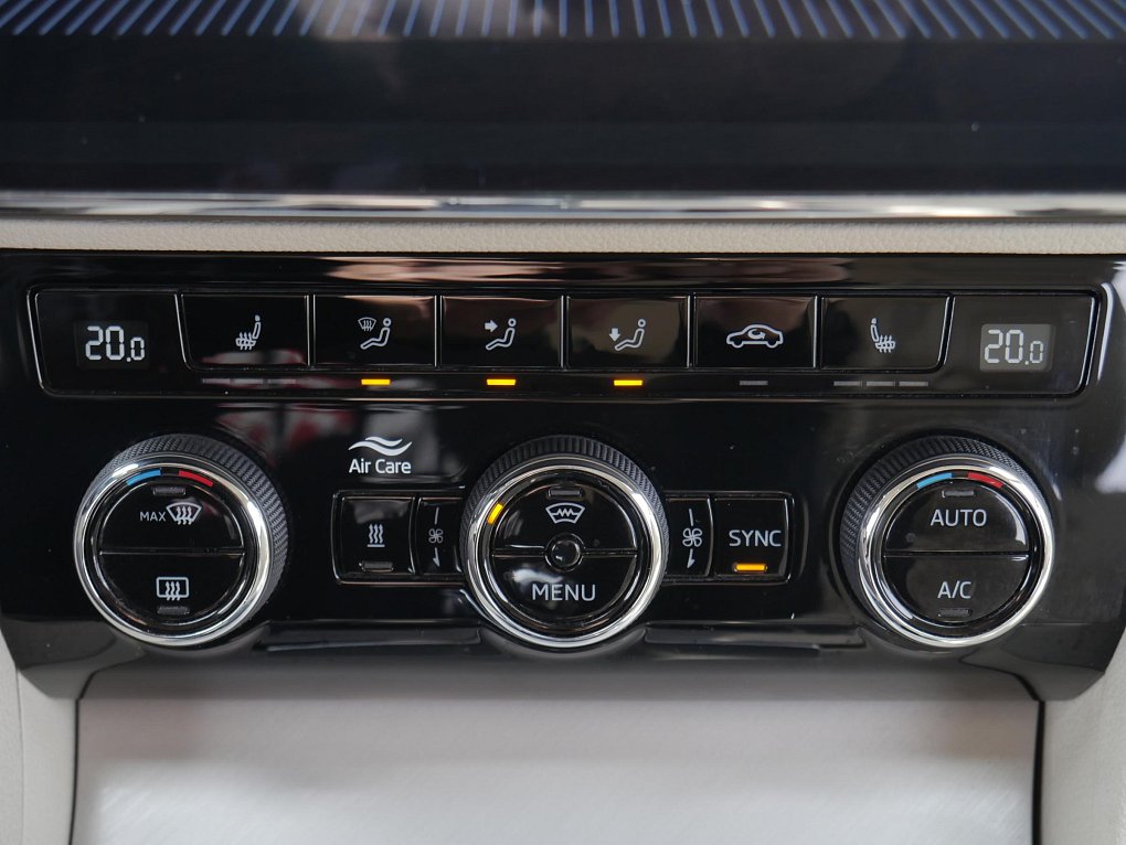 Škoda Superb III 2.0 TDi L&K 4x4