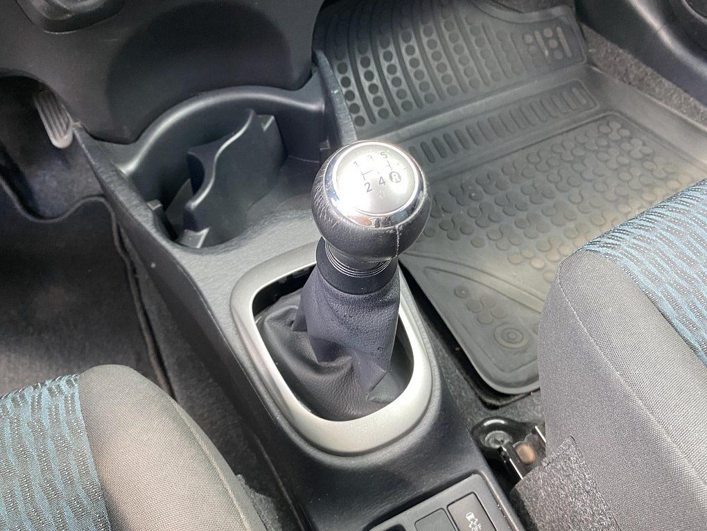 Toyota Yaris 1.0VVTi 
