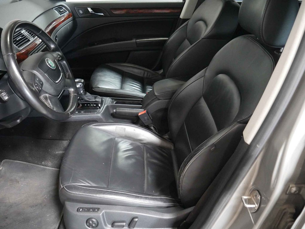 Škoda Superb II 2.0 TDi Elegance