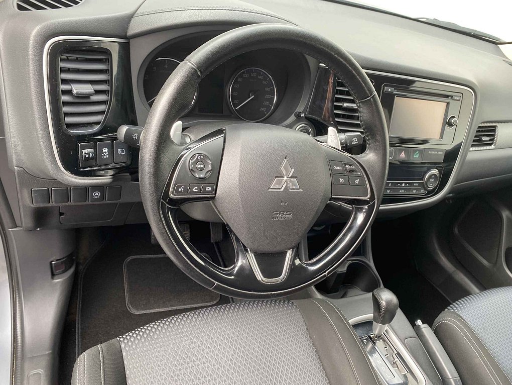 Mitsubishi Outlander 2.0 MiVEC Invite 4WD