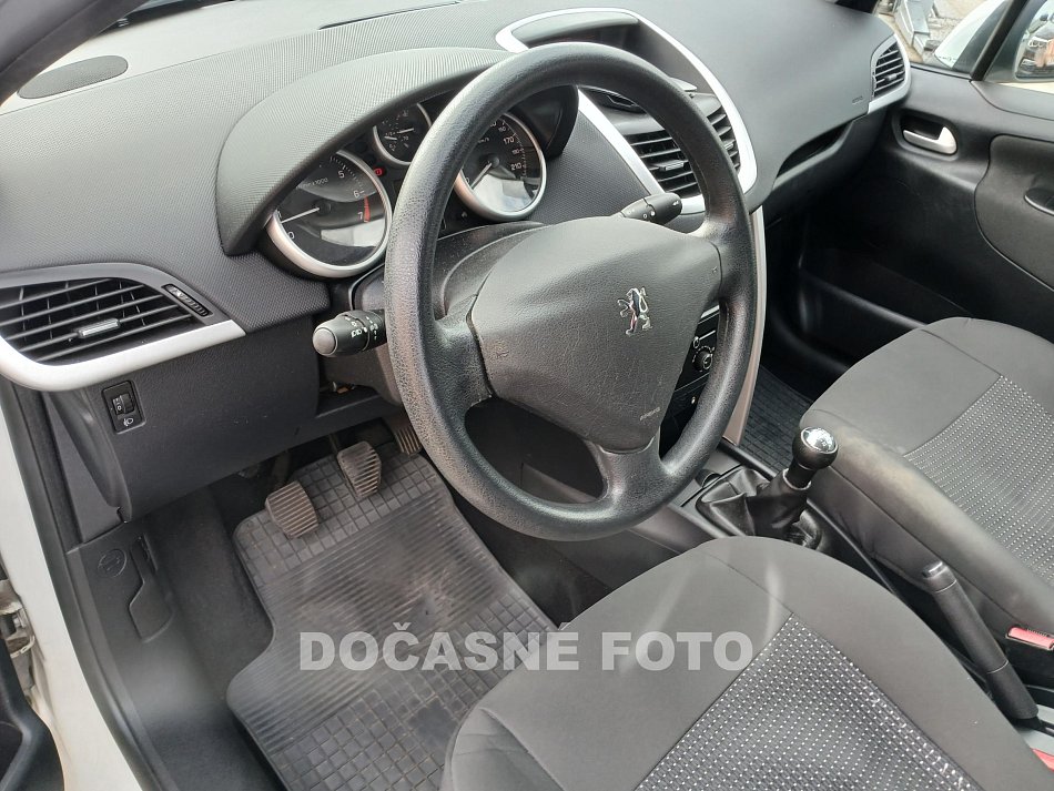 Peugeot 207 1.4 i 