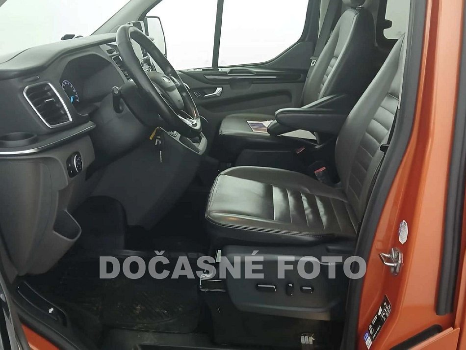 Ford Tourneo Custom 2.0TDCi Titanium L2 8míst