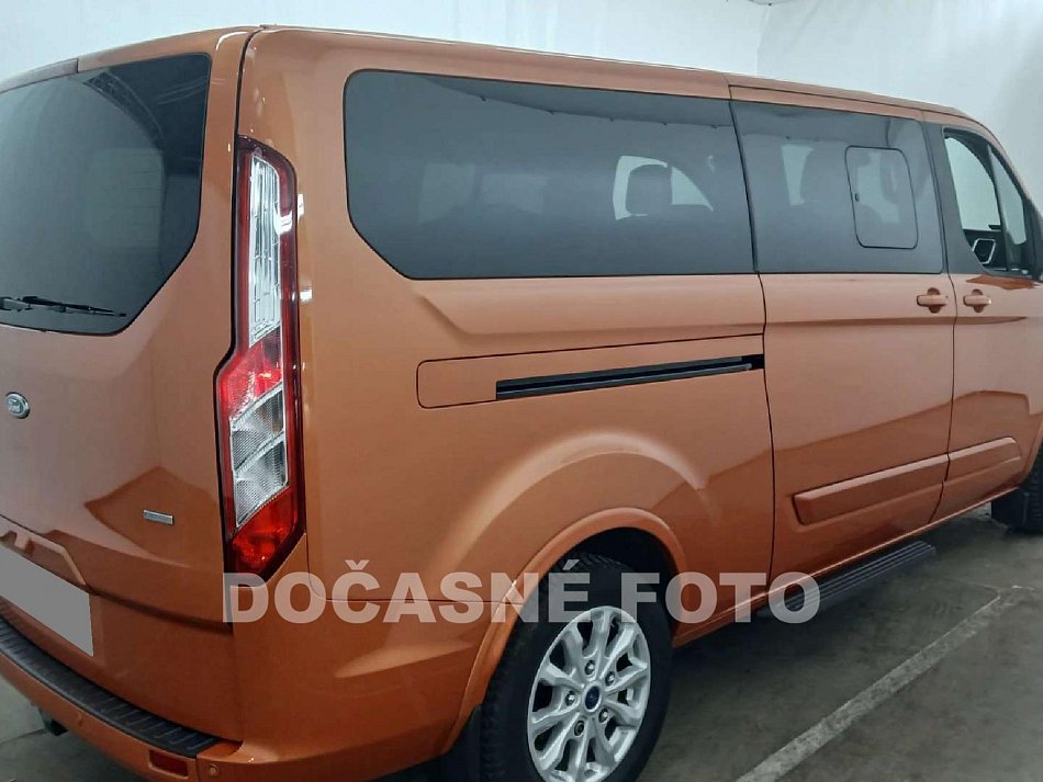Ford Tourneo Custom 2.0TDCi Titanium L2 8míst