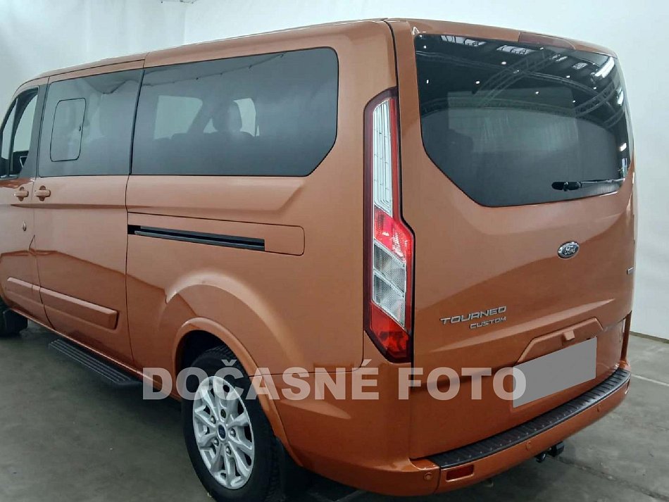 Ford Tourneo Custom 2.0TDCi Titanium L2 8míst