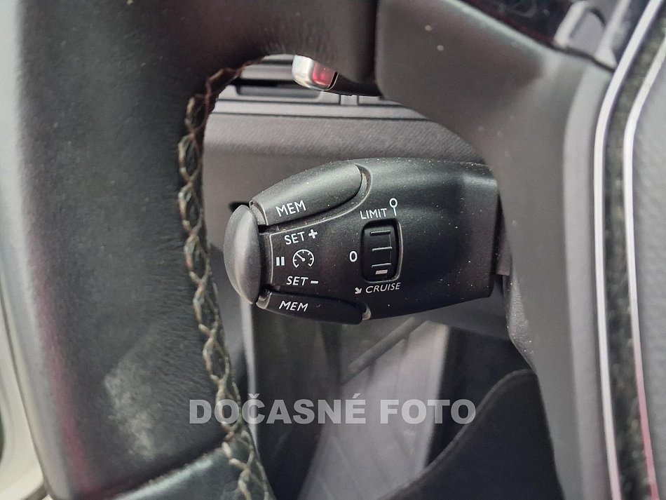 Peugeot 3008 1.2PT Allure