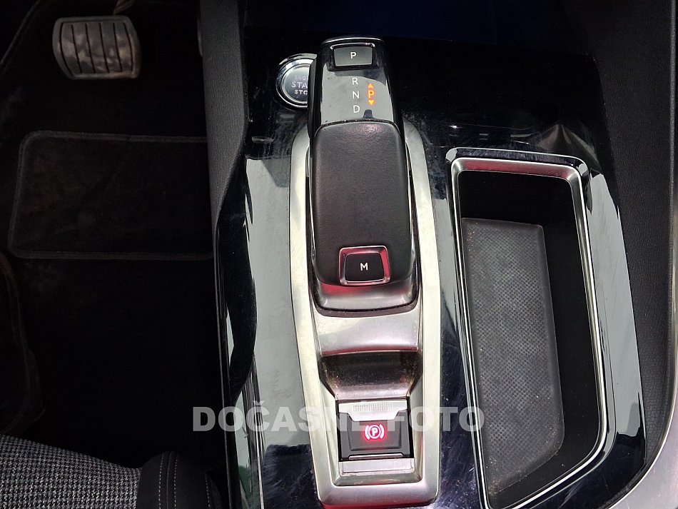 Peugeot 3008 1.2PT Allure