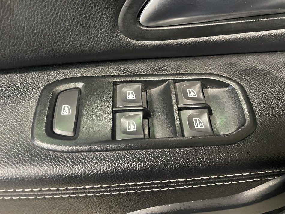 Dacia Duster 1.6i 