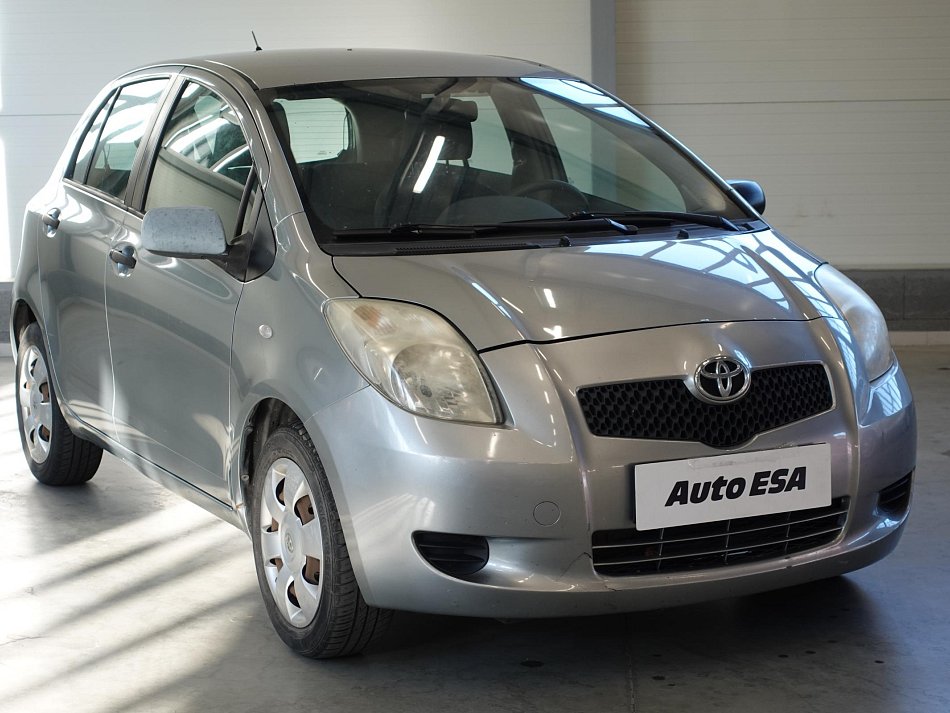 Toyota Yaris 1.3i 