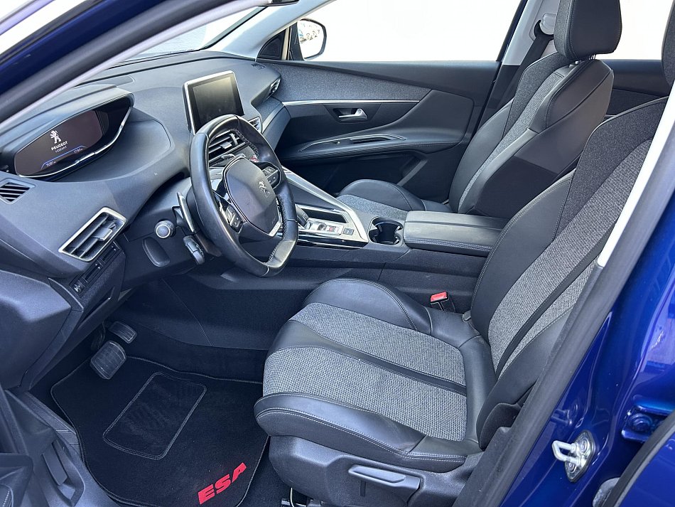 Peugeot 3008 1.2PT Allure