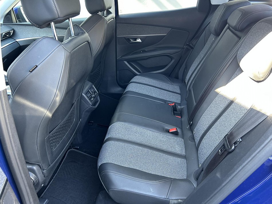 Peugeot 3008 1.2PT Allure