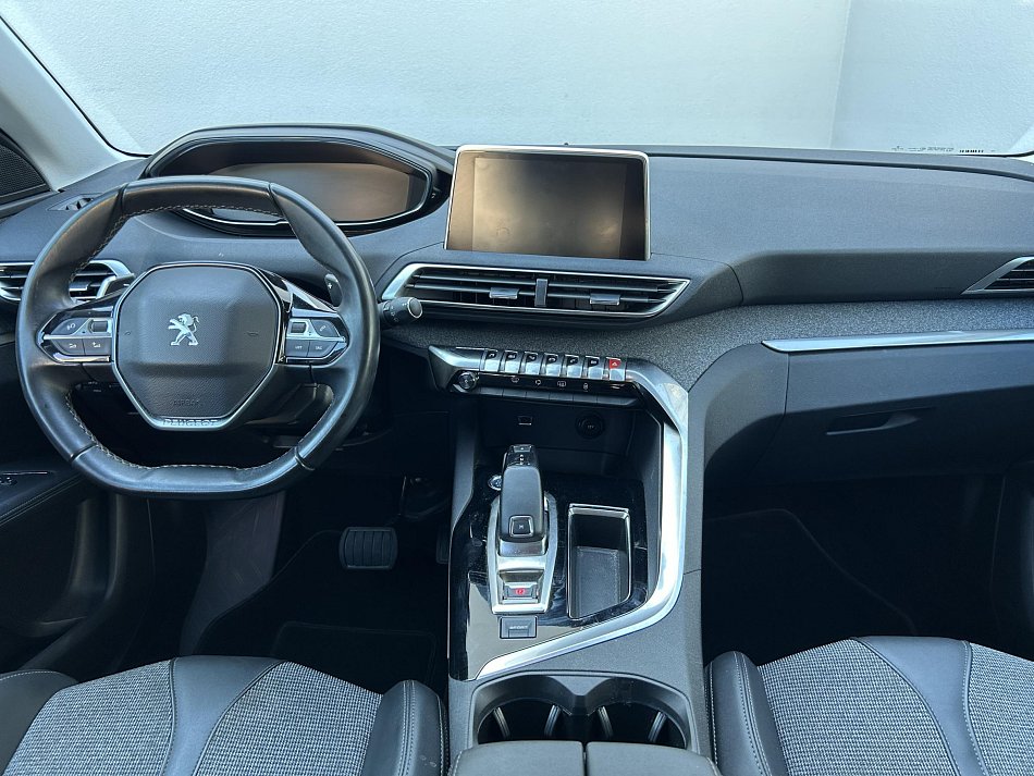 Peugeot 3008 1.2PT Allure