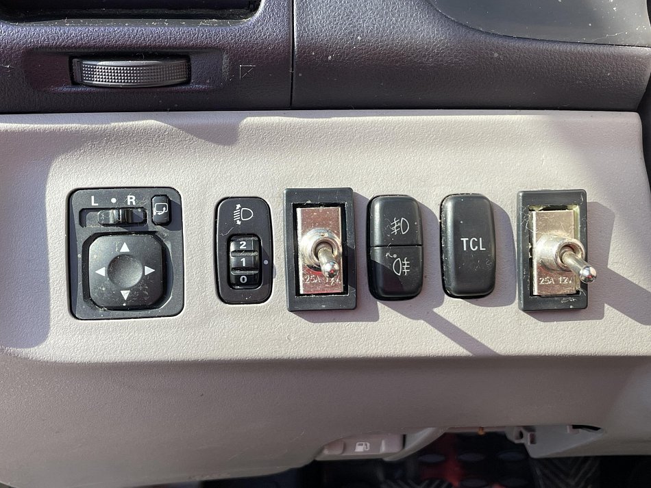 Mitsubishi Grandis 2.4i 