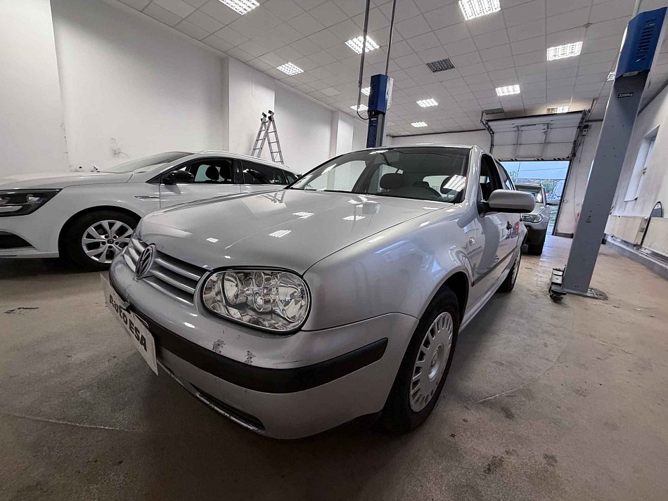 Volkswagen Golf 1.4i 