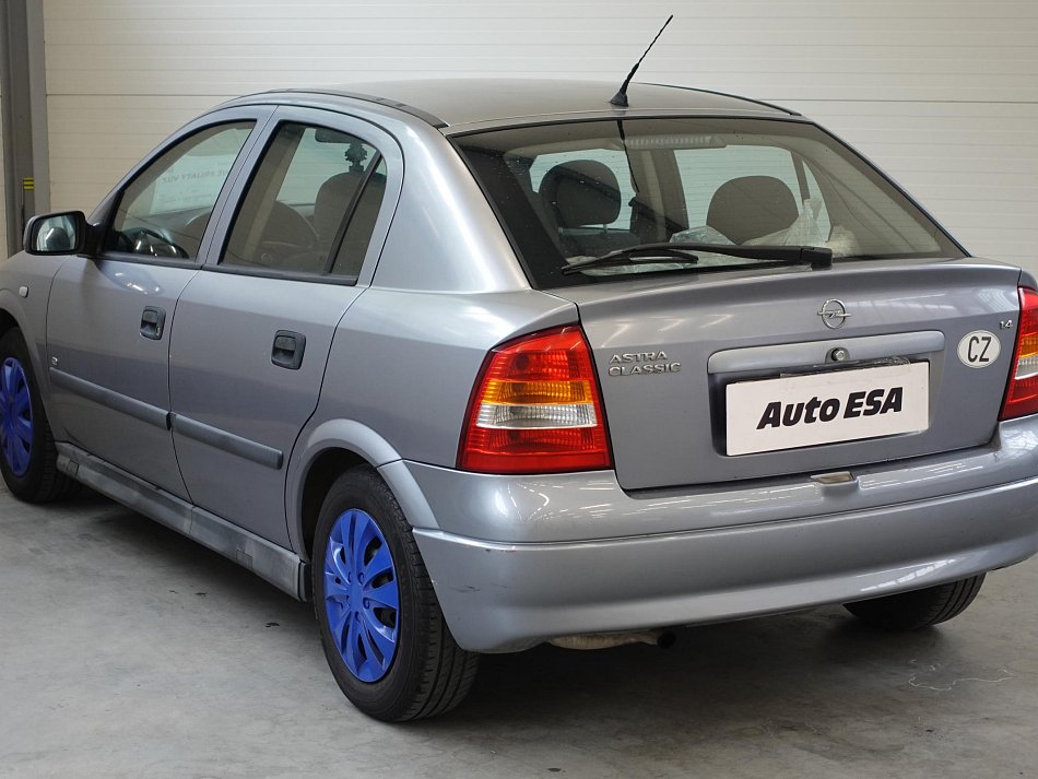 Opel Astra 1.4i 
