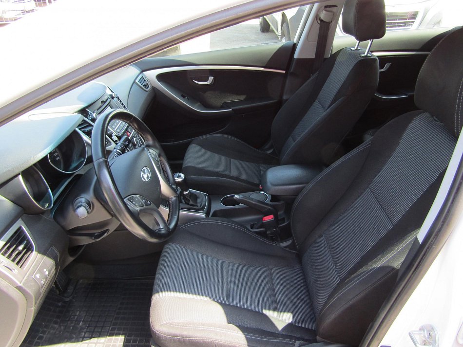 Hyundai I30 1.6I 