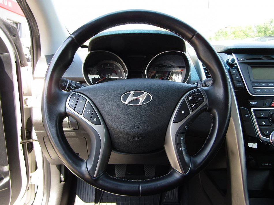 Hyundai I30 1.6I 
