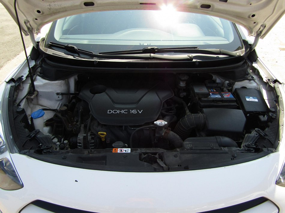 Hyundai I30 1.6I 