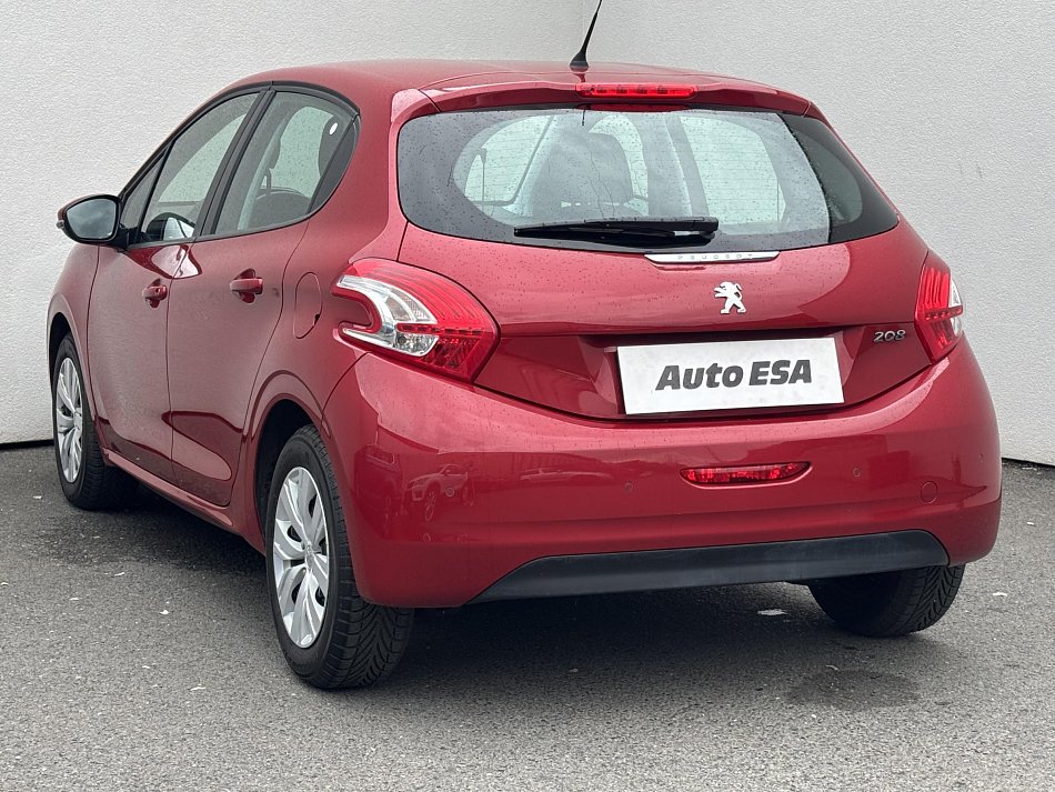 Peugeot 208 1.0i 