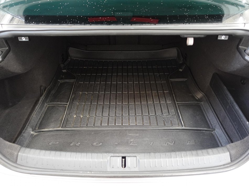 Volkswagen Passat 1.4TSi Highline