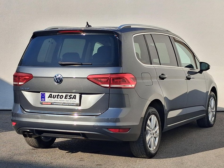 Volkswagen Touran 2.0 TDi 