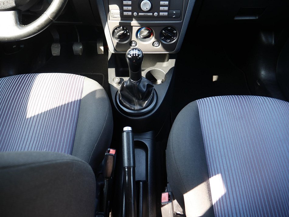 Ford Fusion 1.4i 