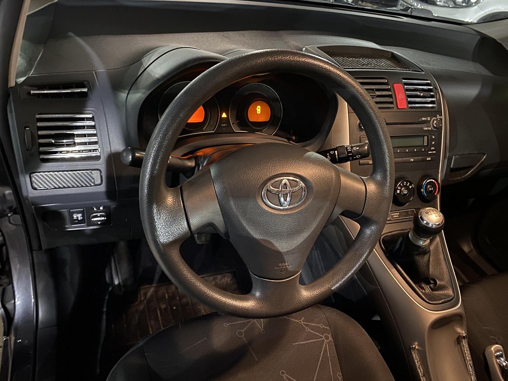 Toyota Auris 1.3 VVT-i Terra Cool