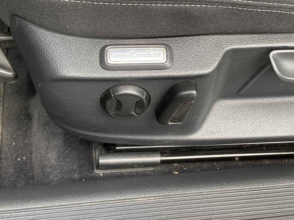 Volkswagen Passat 2.0TDi 
