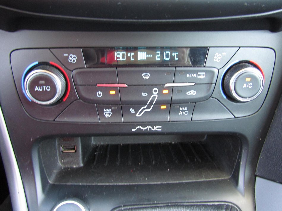 Ford Focus 1.5EB 