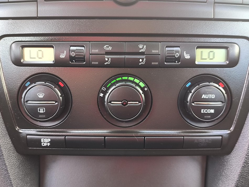 Škoda Octavia II 1.6 MPi Ambiente
