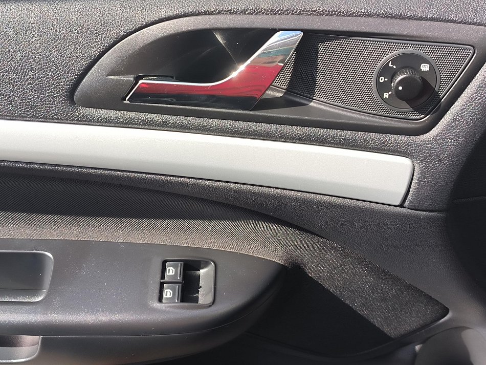 Škoda Octavia II 1.6 MPi Ambiente